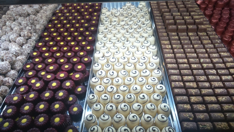 ecommerce-ST ANTONIN DU VAR-min_chocolates_milk_chocolate_white_chocolate_truffles_candy_food_treat_cacao-1213769