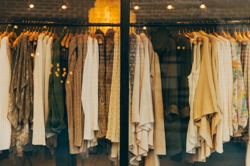 ecommerce-ST ANTONIN DU VAR-min_clothe_fashion_store_shop_window_store_front-21277