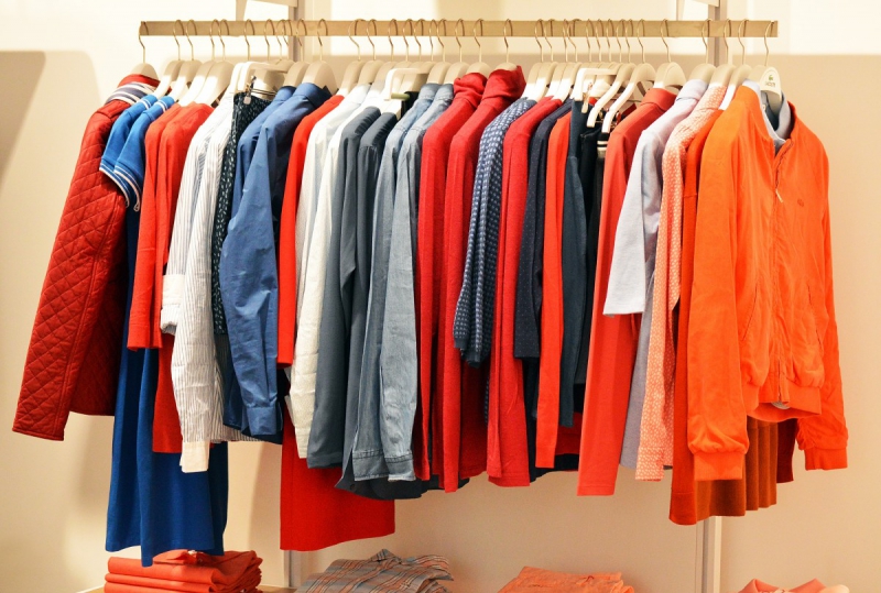 ecommerce-ST ANTONIN DU VAR-min_store_clothes_clothing_line_fashion_retail_clothing_store_shop-633917